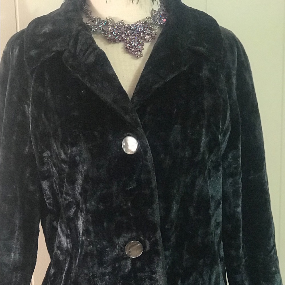 Vintage velvet coat size large